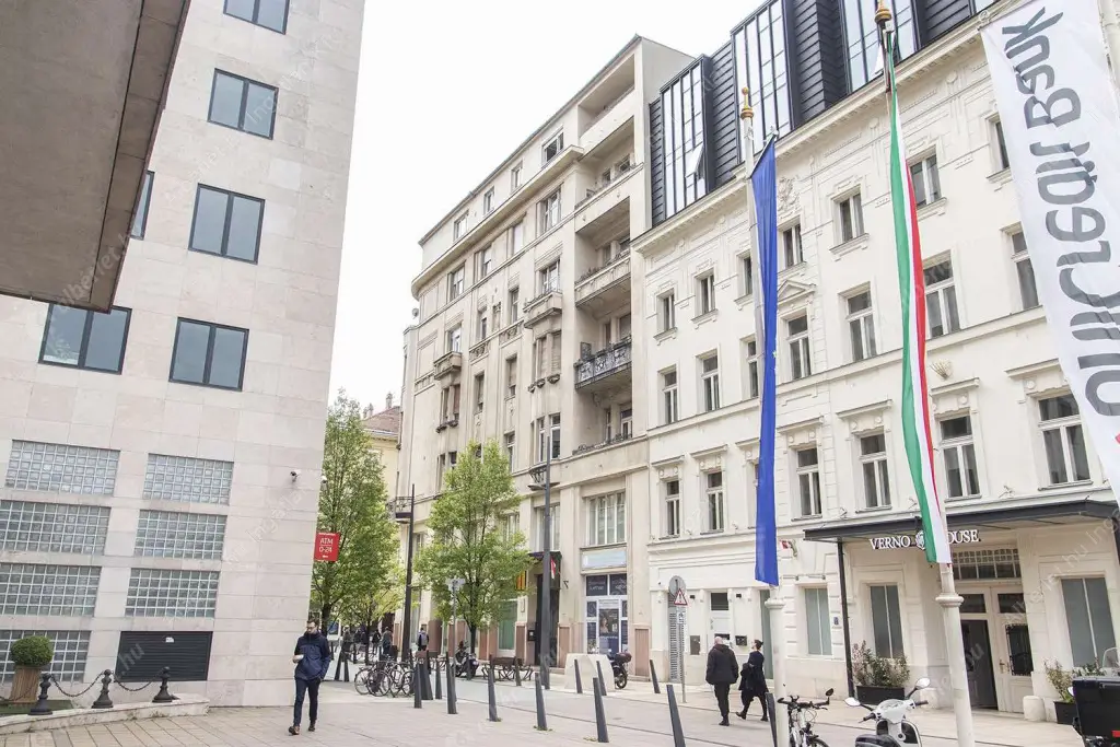 Kiadó albérlet 450000 Ft/hó áron: Budapest, V. kerület  Október 6. utca. Mérete: 52 nm, 1 szobás | Alberlet.hu - 6518699