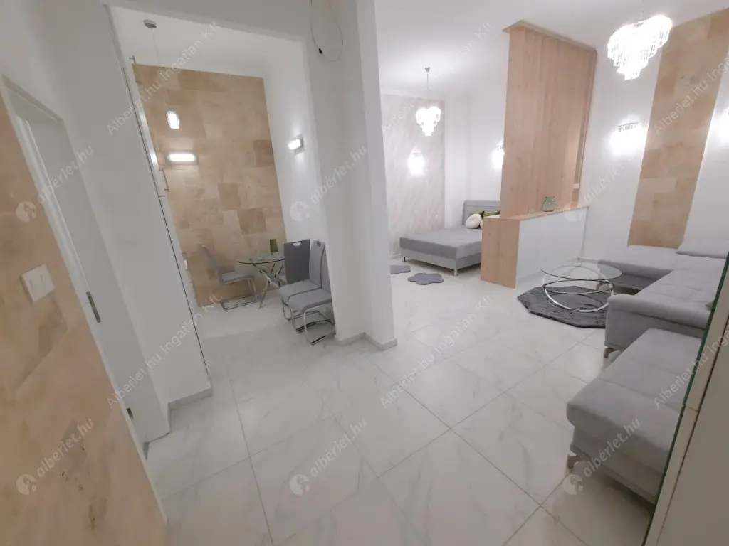 Kiadó albérlet 450000 Ft/hó áron: Budapest, V. kerület  Október 6. utca. Mérete: 52 nm, 1 szobás | Alberlet.hu - 6518704