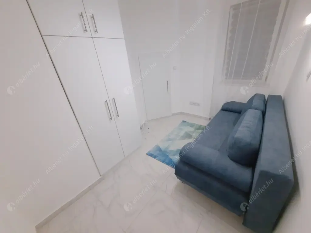 Kiadó albérlet 450000 Ft/hó áron: Budapest, V. kerület  Október 6. utca. Mérete: 52 nm, 1 szobás | Alberlet.hu - 6518705