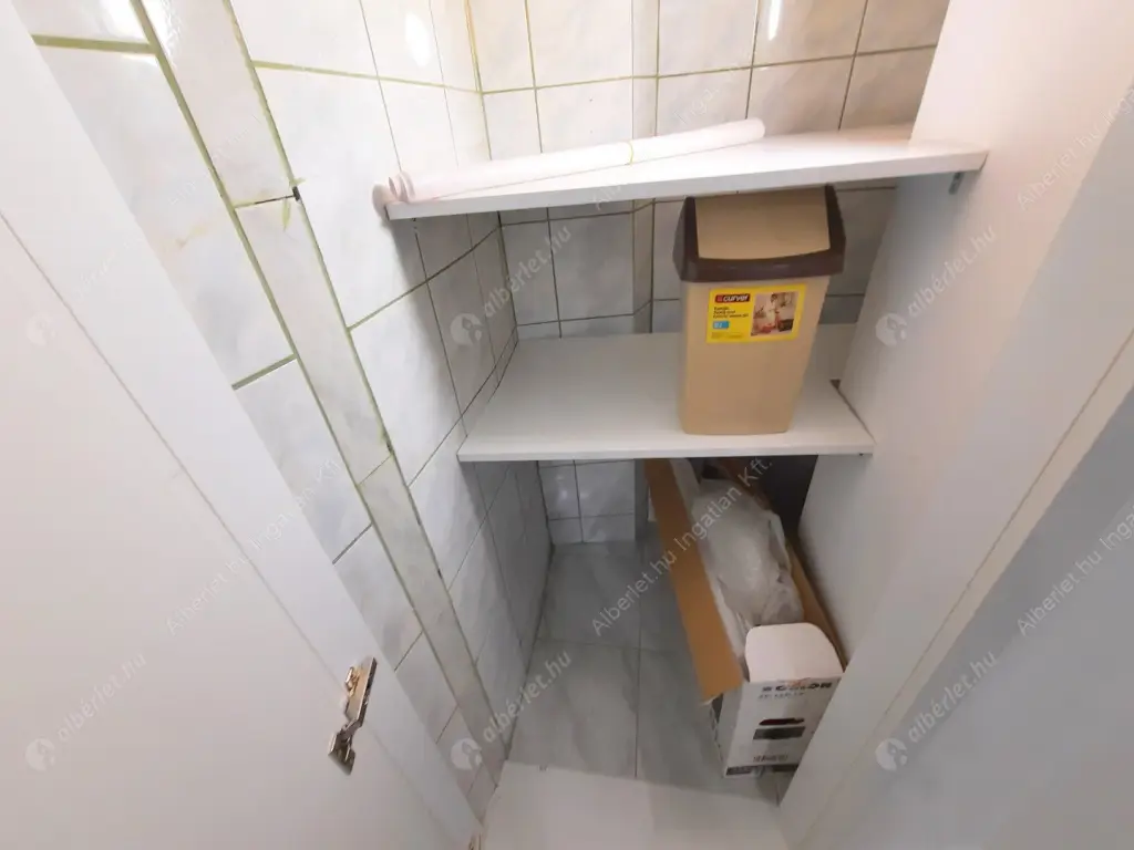 Kiadó albérlet 450000 Ft/hó áron: Budapest, V. kerület  Október 6. utca. Mérete: 52 nm, 1 szobás | Alberlet.hu - 6518707