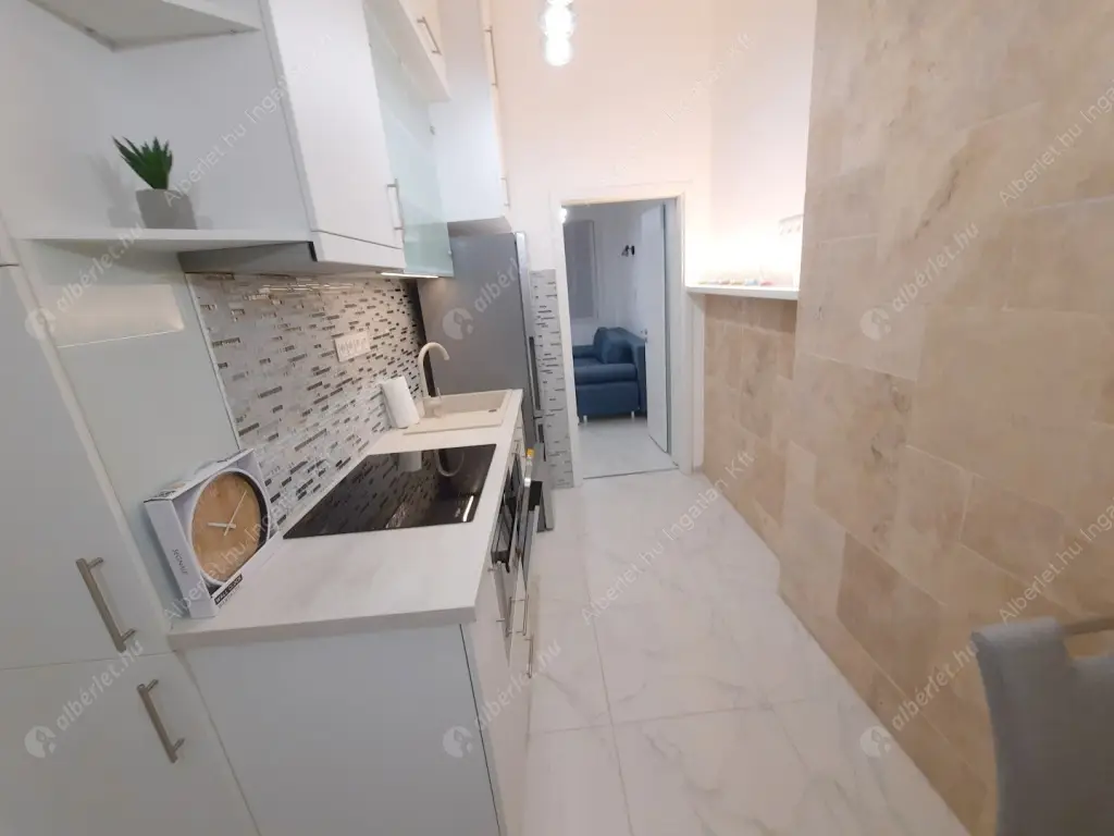 Kiadó albérlet 450000 Ft/hó áron: Budapest, V. kerület  Október 6. utca. Mérete: 52 nm, 1 szobás | Alberlet.hu - 6518710