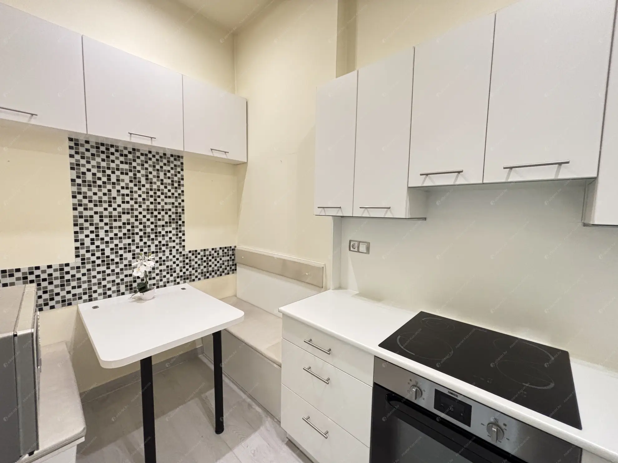 Kiadó albérlet 280000 Ft/hó áron: Budapest, V. kerület  Október 6. utca. Mérete: 52 nm, 2 szobás | Alberlet.hu - 6590522