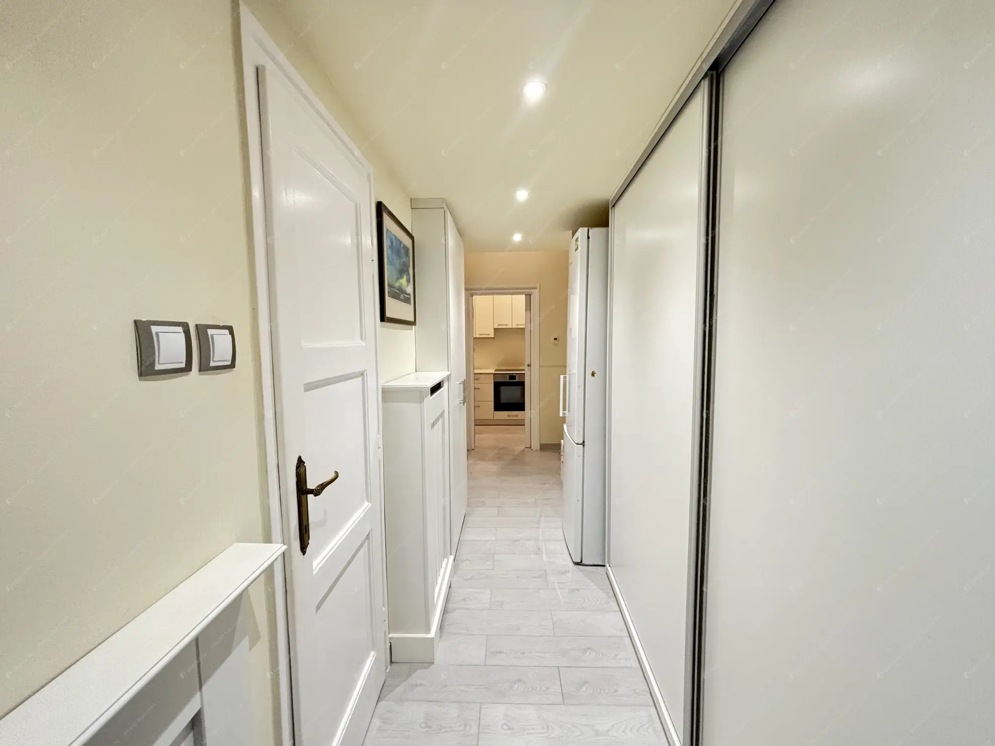 Kiadó albérlet 280000 Ft/hó áron: Budapest, V. kerület  Október 6. utca. Mérete: 52 nm, 2 szobás | Alberlet.hu - 6590526