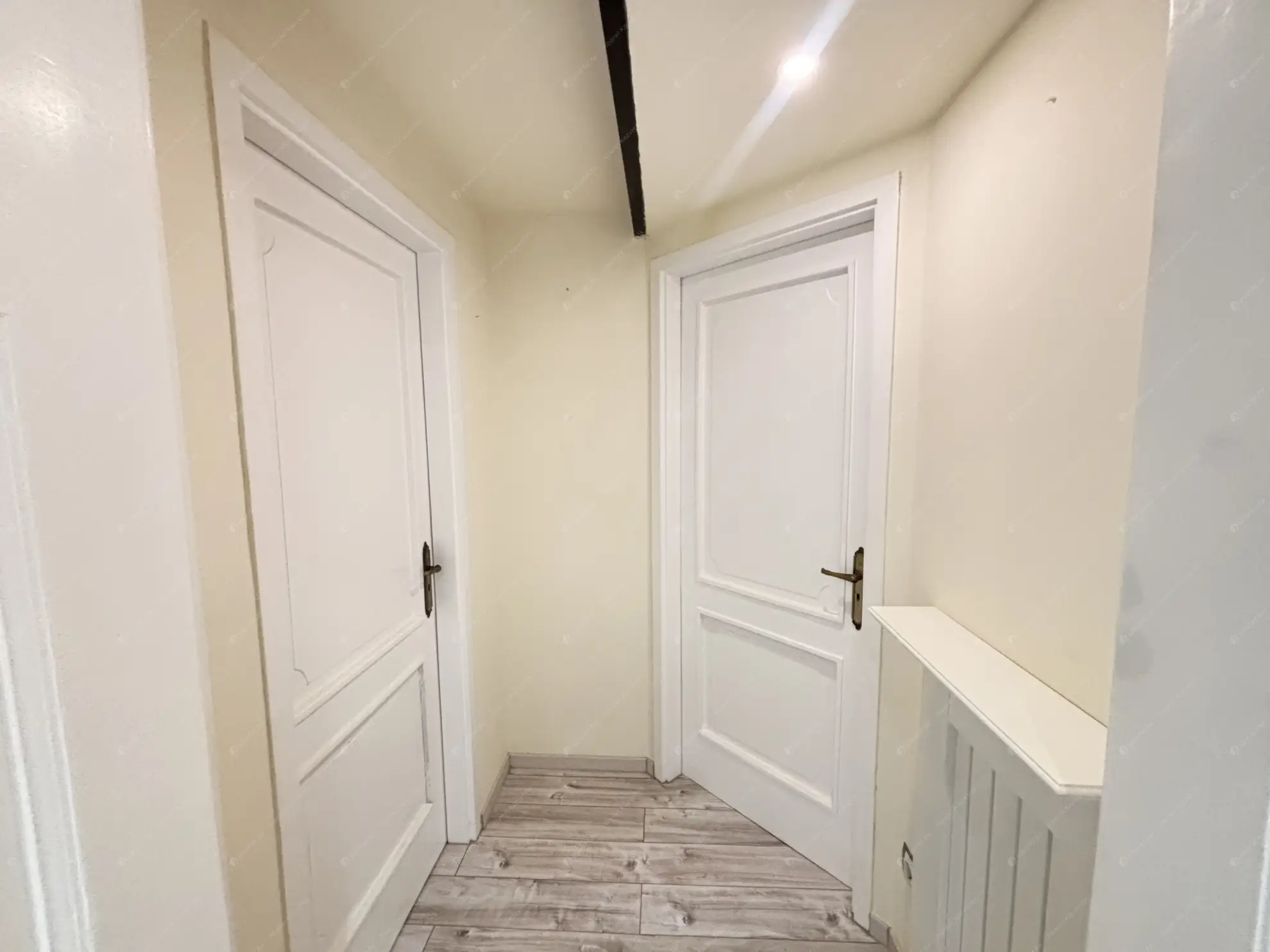 Kiadó albérlet 280000 Ft/hó áron: Budapest, V. kerület  Október 6. utca. Mérete: 52 nm, 2 szobás | Alberlet.hu - 6590527