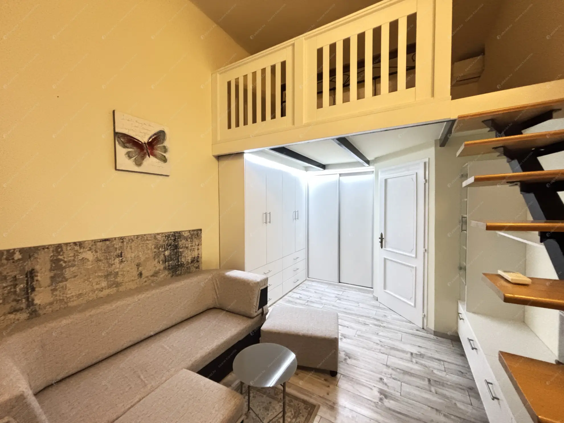 Kiadó albérlet 280000 Ft/hó áron: Budapest, V. kerület  Október 6. utca. Mérete: 52 nm, 2 szobás | Alberlet.hu - 6590530