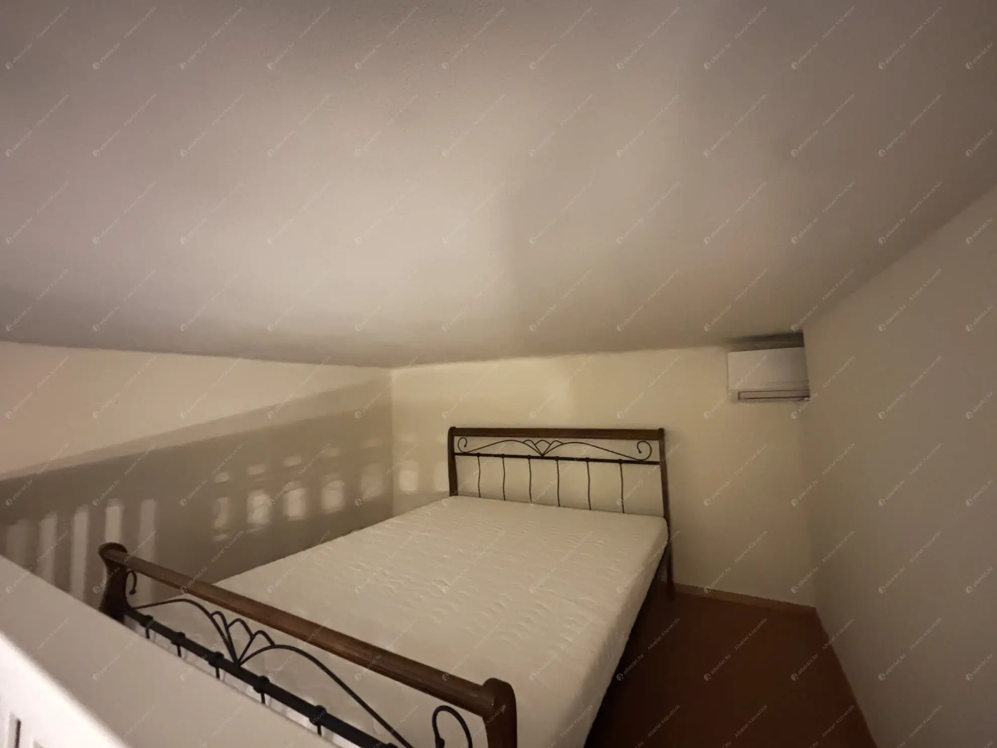 Kiadó albérlet 280000 Ft/hó áron: Budapest, V. kerület  Október 6. utca. Mérete: 52 nm, 2 szobás | Alberlet.hu - 6590531