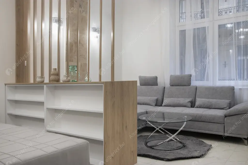 Kiadó albérlet 300000 Ft/hó áron: Budapest, V. kerület  Október 6. utca. Mérete: 52 nm, 1 szobás | Alberlet.hu - 6618761