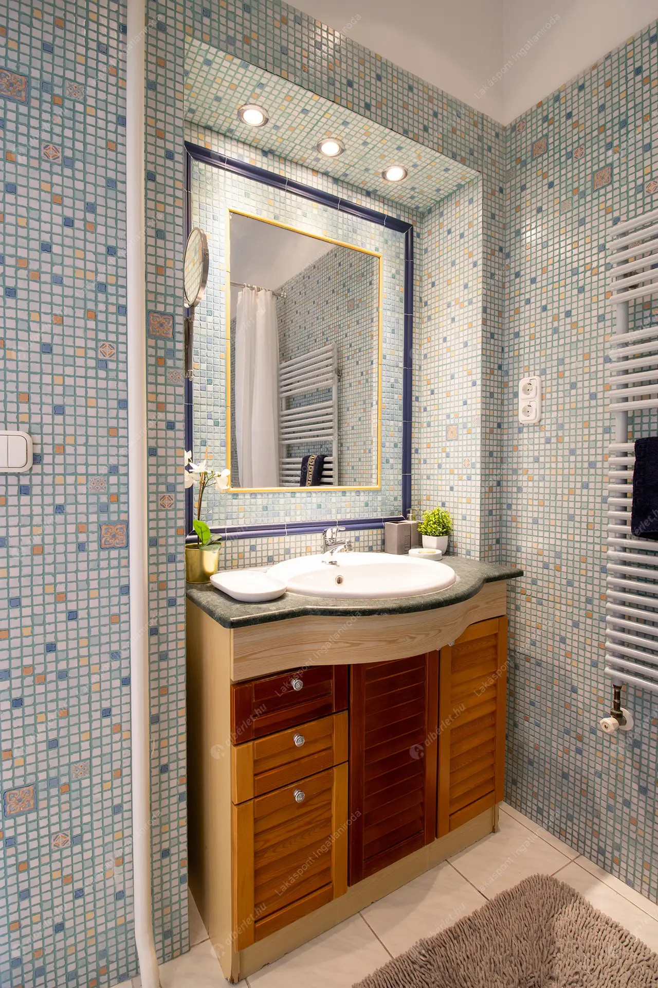 Kiadó albérlet 619000 Ft/hó áron: Budapest, V. kerület  Október 6. utca. Mérete: 62 nm, 3 szobás | Alberlet.hu - 6445652