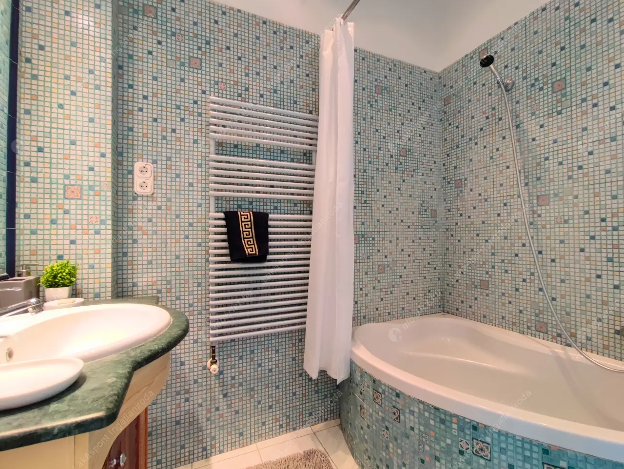 Kiadó albérlet 619000 Ft/hó áron: Budapest, V. kerület  Október 6. utca. Mérete: 62 nm, 3 szobás | Alberlet.hu - 6445653