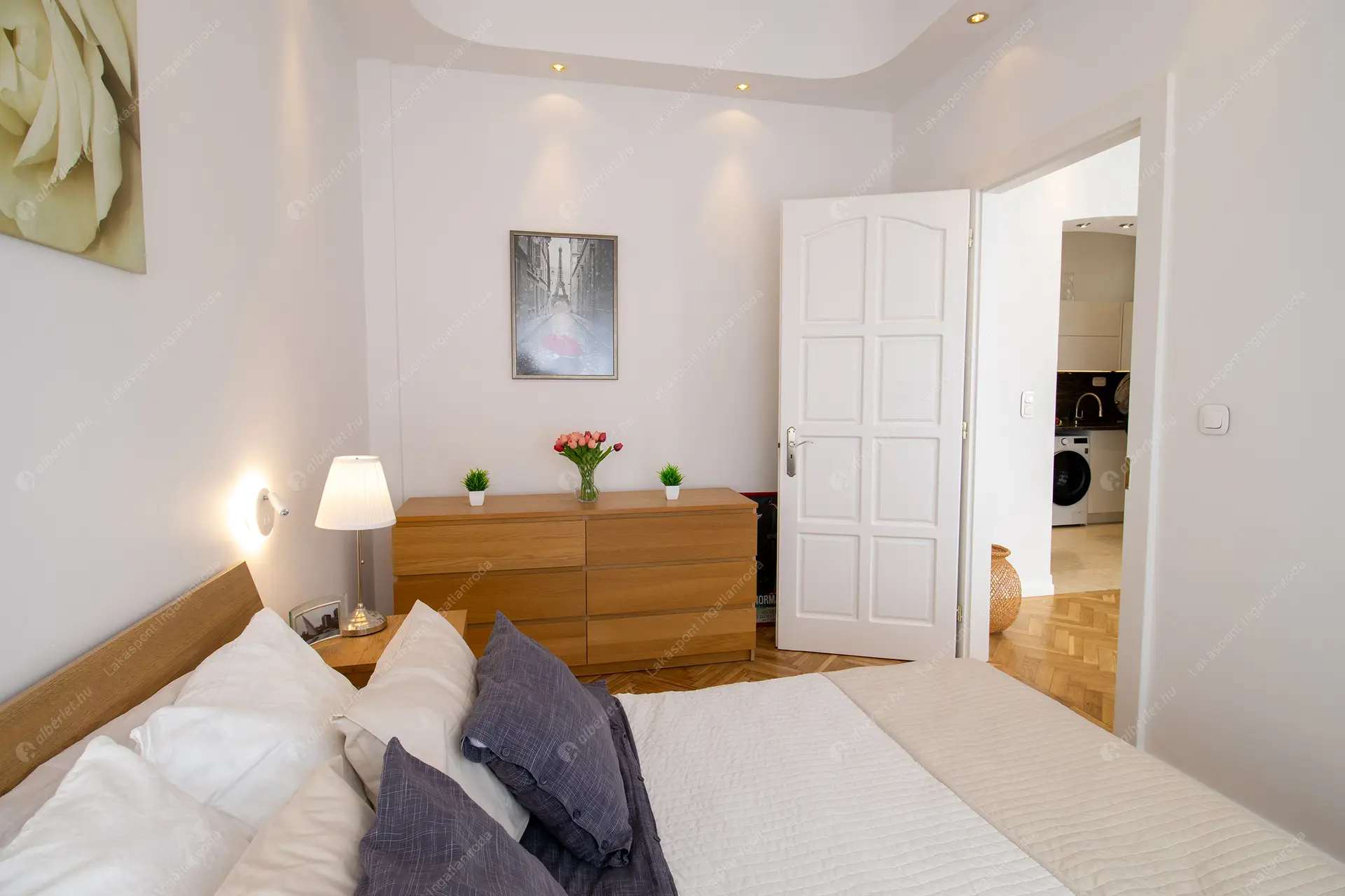 Kiadó albérlet 619000 Ft/hó áron: Budapest, V. kerület  Október 6. utca. Mérete: 62 nm, 3 szobás | Alberlet.hu - 6445656