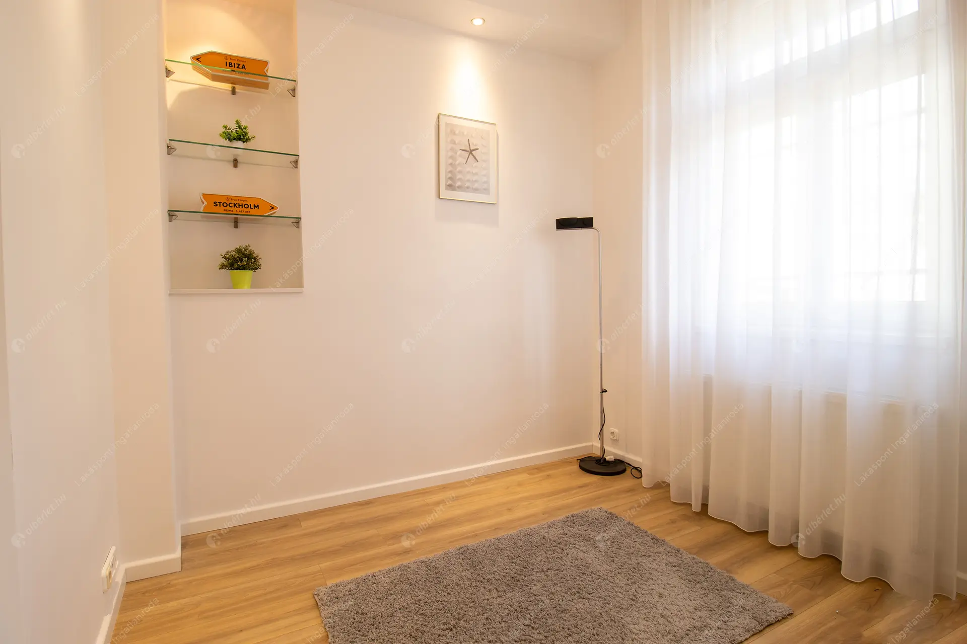 Kiadó albérlet 619000 Ft/hó áron: Budapest, V. kerület  Október 6. utca. Mérete: 62 nm, 3 szobás | Alberlet.hu - 6445657