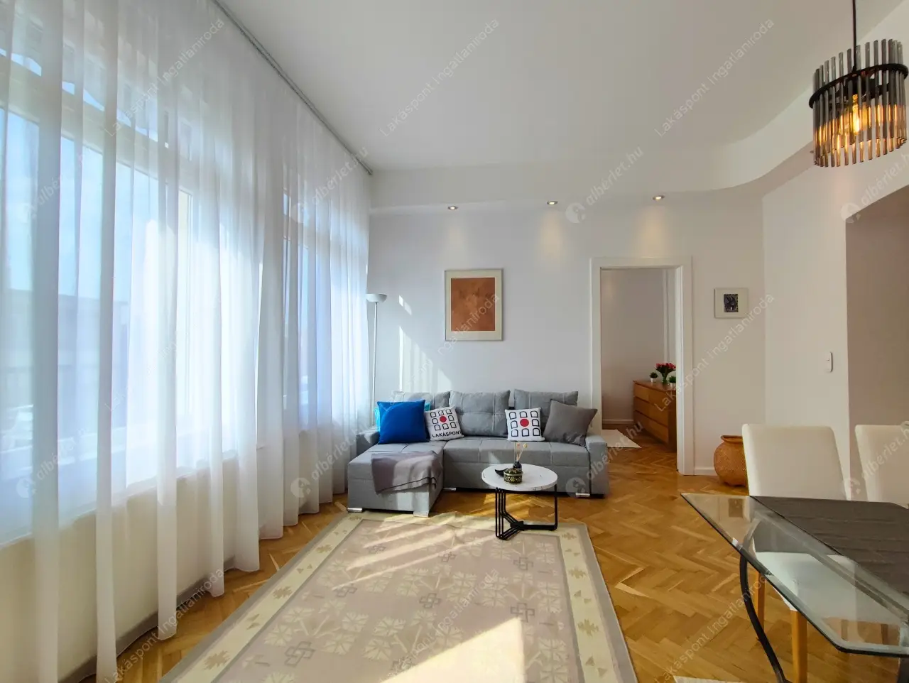 Kiadó albérlet 619000 Ft/hó áron: Budapest, V. kerület  Október 6. utca. Mérete: 62 nm, 3 szobás | Alberlet.hu - 6445660