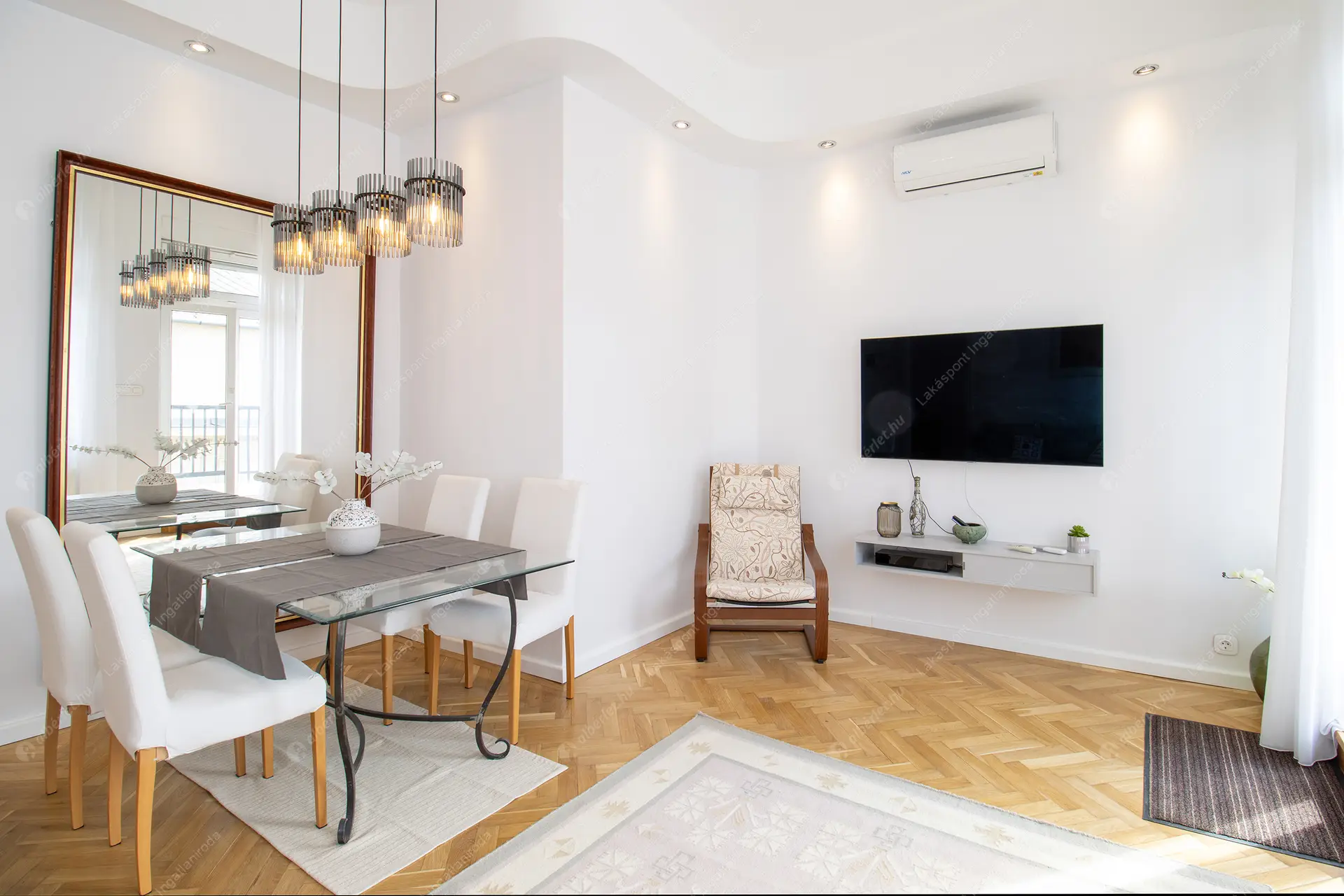 Kiadó albérlet 619000 Ft/hó áron: Budapest, V. kerület  Október 6. utca. Mérete: 62 nm, 3 szobás | Alberlet.hu - 6445661