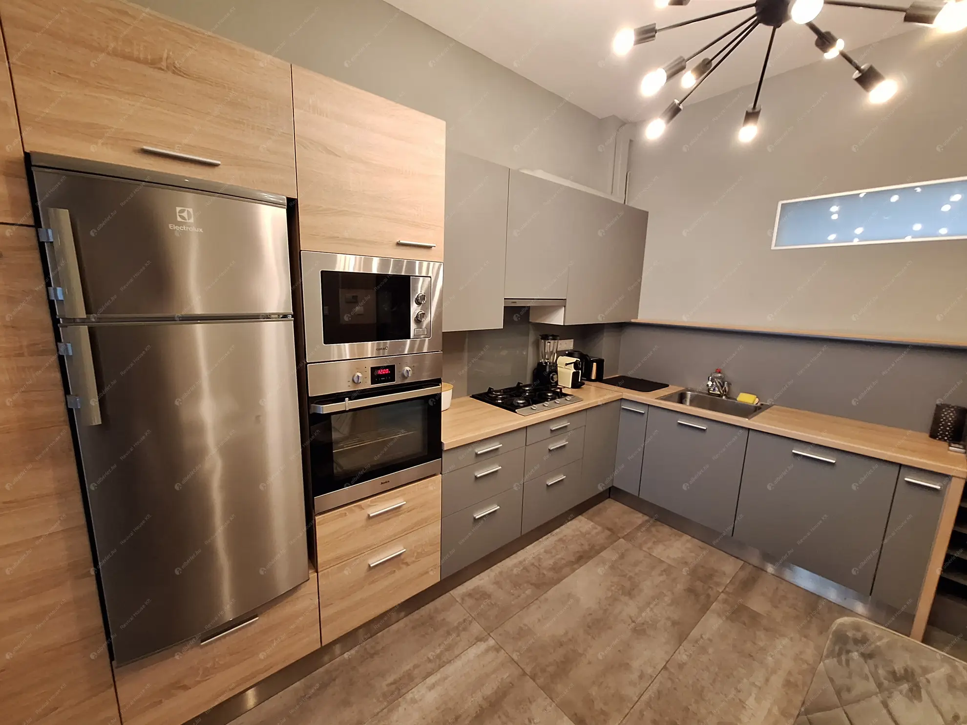 Kiadó albérlet 764000 Ft/hó áron: Budapest, V. kerület  Október 6. utca. Mérete: 80 nm, 3 szobás | Alberlet.hu - 6565280