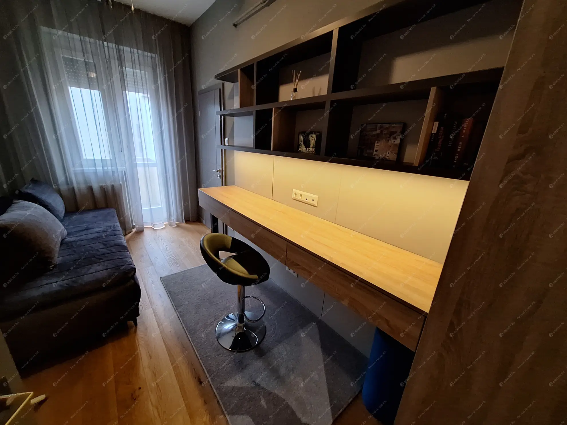 Kiadó albérlet 764000 Ft/hó áron: Budapest, V. kerület  Október 6. utca. Mérete: 80 nm, 3 szobás | Alberlet.hu - 6565284