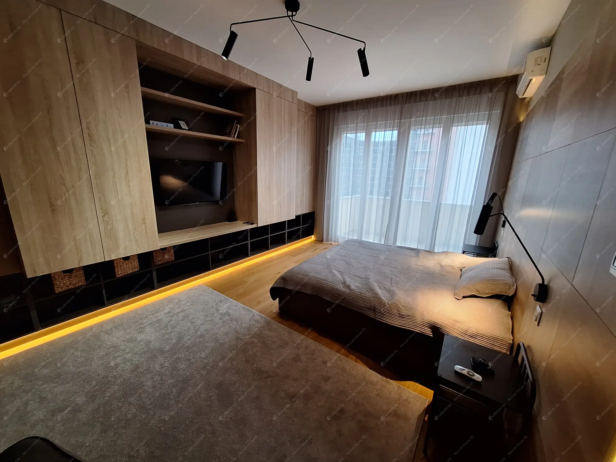 Kiadó albérlet 764000 Ft/hó áron: Budapest, V. kerület  Október 6. utca. Mérete: 80 nm, 3 szobás | Alberlet.hu - 6565286