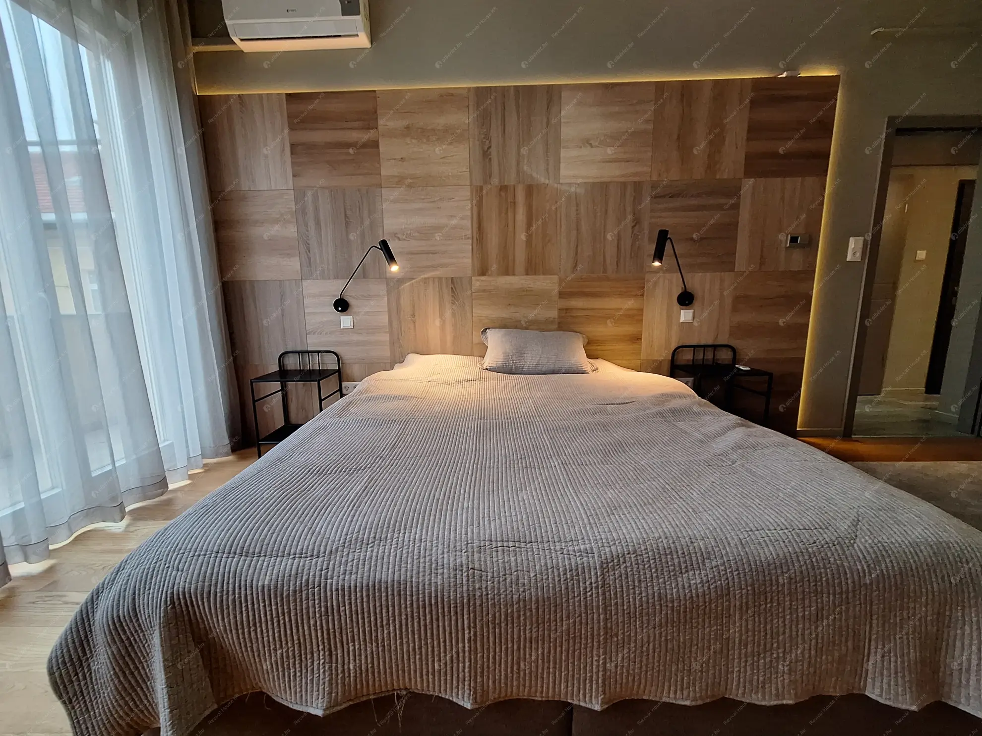 Kiadó albérlet 764000 Ft/hó áron: Budapest, V. kerület  Október 6. utca. Mérete: 80 nm, 3 szobás | Alberlet.hu - 6565291