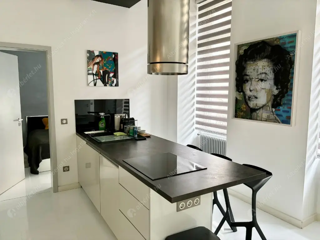 Kiadó albérlet 740000 Ft/hó áron: Budapest, V. kerület  Október 6. utca. Mérete: 85 nm, 3 szobás | Alberlet.hu - 6551008