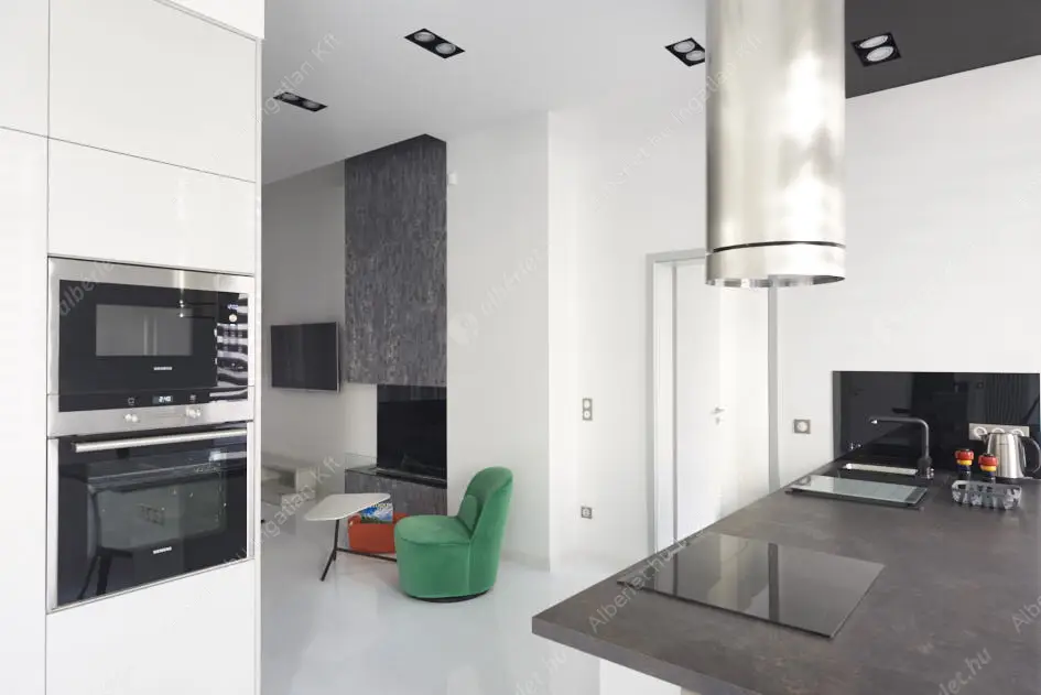 Kiadó albérlet 740000 Ft/hó áron: Budapest, V. kerület  Október 6. utca. Mérete: 85 nm, 3 szobás | Alberlet.hu - 6551009