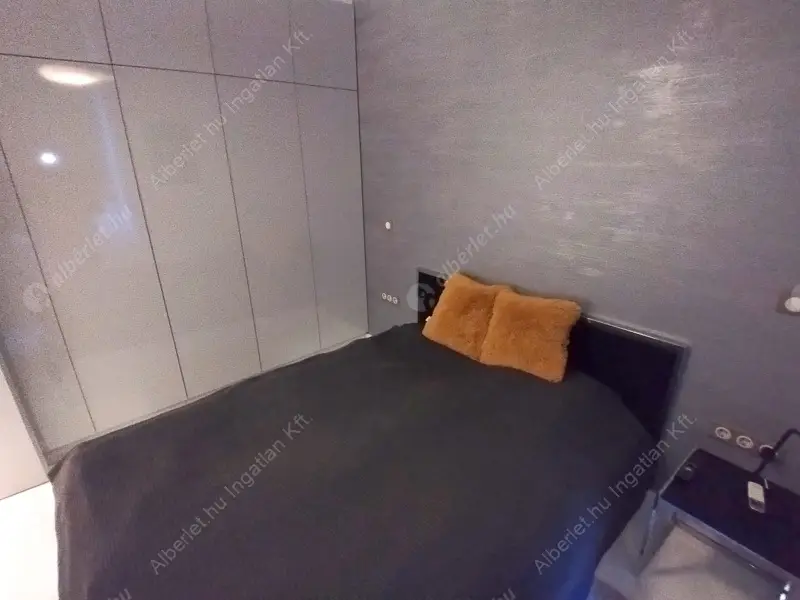 Kiadó albérlet 740000 Ft/hó áron: Budapest, V. kerület  Október 6. utca. Mérete: 85 nm, 3 szobás | Alberlet.hu - 6551022