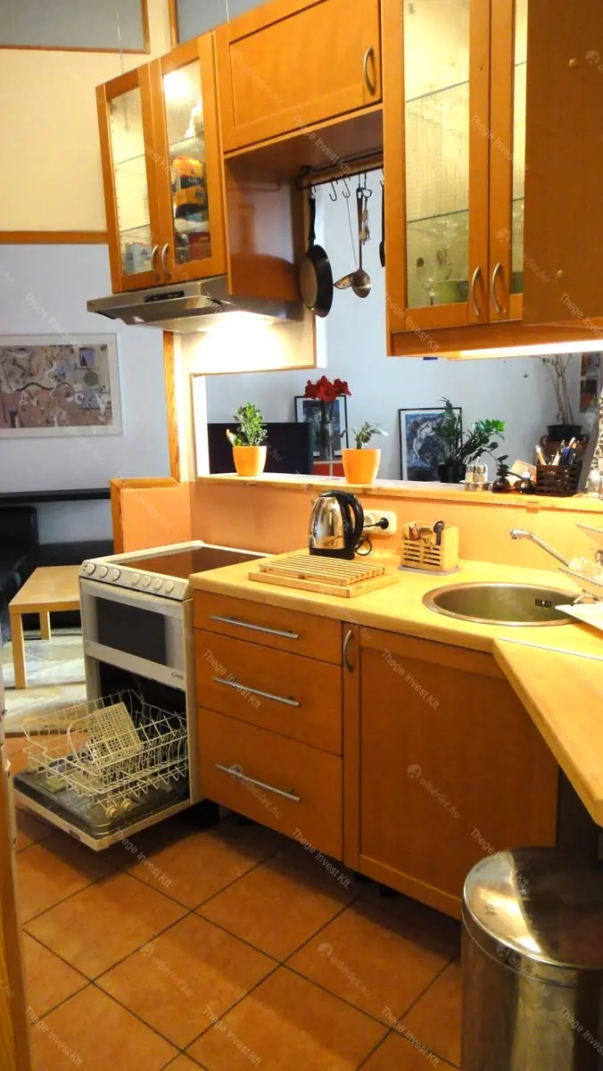 Kiadó albérlet 460000 Ft/hó áron: Budapest, V. kerület  Október 6. utca. Mérete: 87 nm, 3 szobás | Alberlet.hu - 6703993