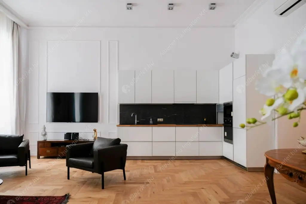 Kiadó albérlet 955000 Ft/hó áron: Budapest, V. kerület  Október 6. utca. Mérete: 90 nm, 2 szobás | Alberlet.hu - 6519332