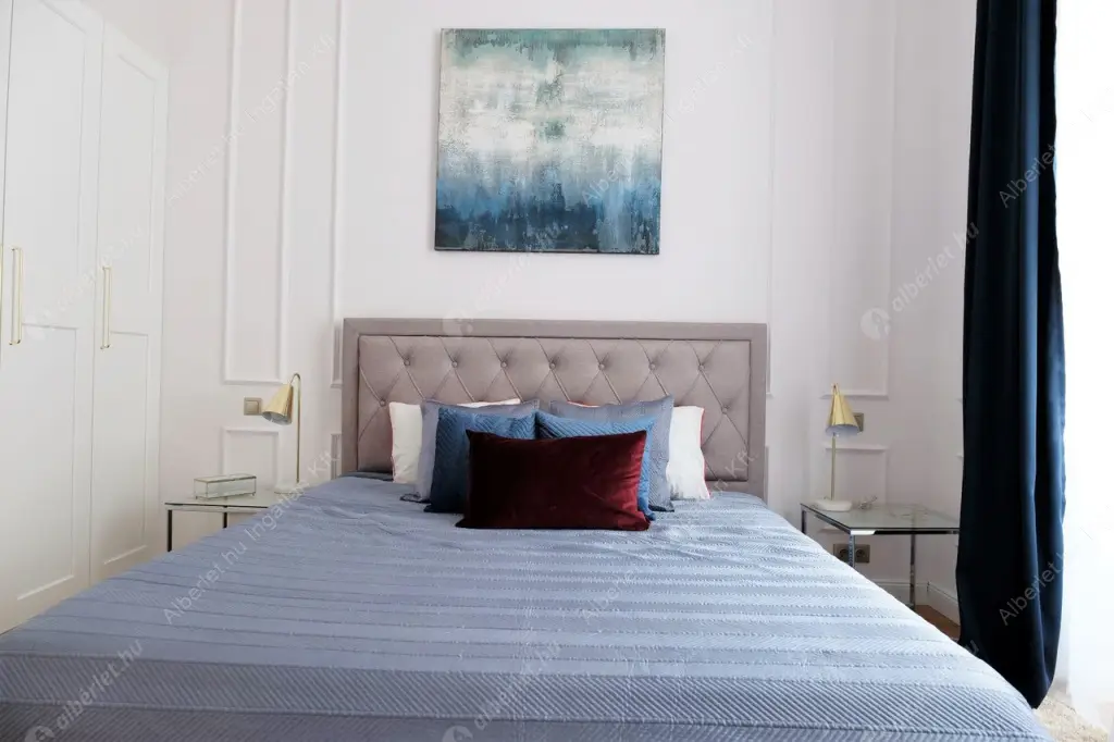 Kiadó albérlet 955000 Ft/hó áron: Budapest, V. kerület  Október 6. utca. Mérete: 90 nm, 2 szobás | Alberlet.hu - 6519337