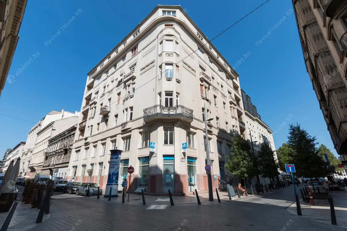Kiadó albérlet 648000 Ft/hó áron: Budapest, V. kerület  Október 6. utca. Mérete: 90 nm, 3 szobás | Alberlet.hu - 6593338
