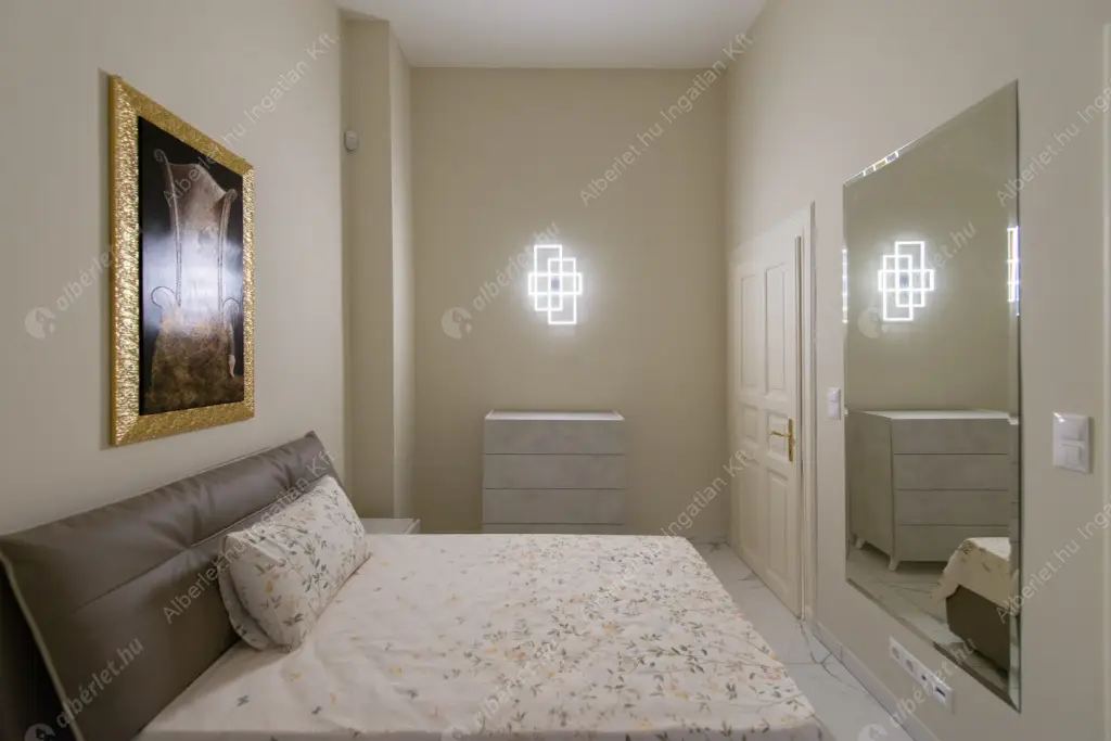 Kiadó albérlet 950000 Ft/hó áron: Budapest, V. kerület  Papnövelde utca. Mérete: 160 nm, 4 szobás | Alberlet.hu - 6603431