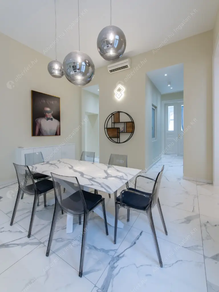 Kiadó albérlet 950000 Ft/hó áron: Budapest, V. kerület  Papnövelde utca. Mérete: 160 nm, 4 szobás | Alberlet.hu - 6603433