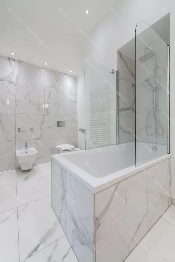 Kiadó albérlet 950000 Ft/hó áron: Budapest, V. kerület  Papnövelde utca. Mérete: 160 nm, 4 szobás | Alberlet.hu - 6655525