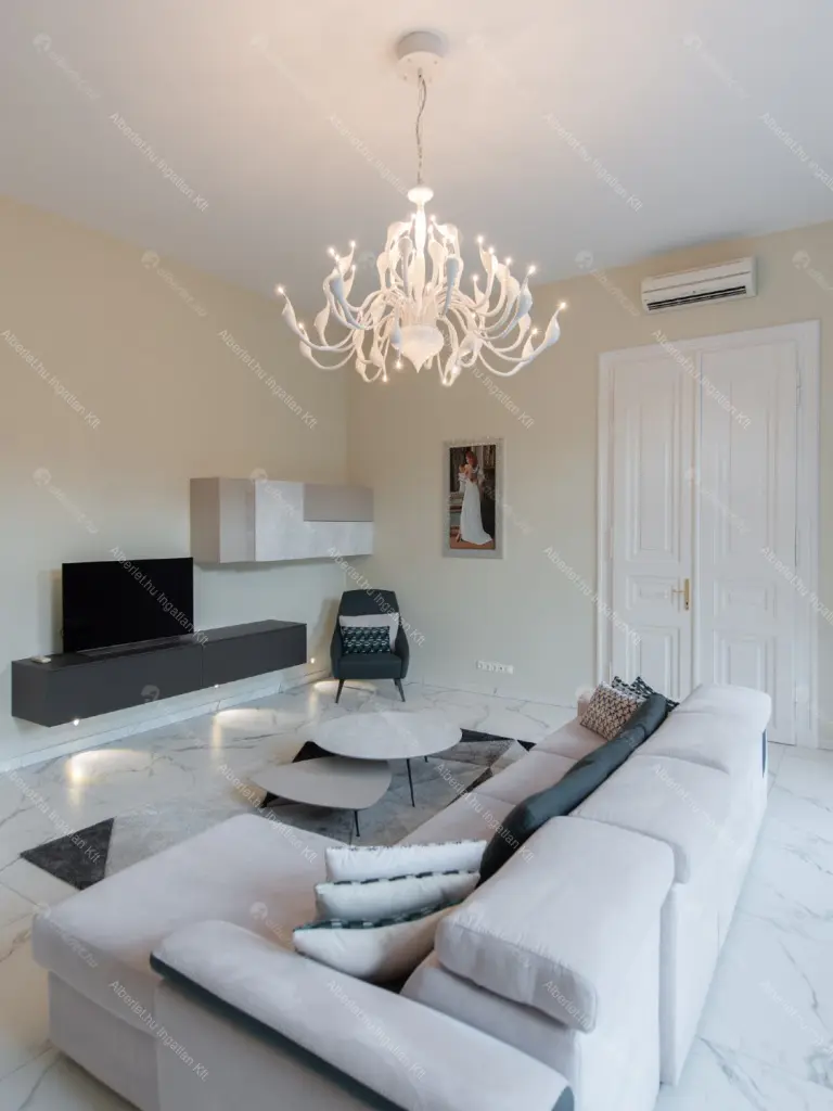 Kiadó albérlet 950000 Ft/hó áron: Budapest, V. kerület  Papnövelde utca. Mérete: 160 nm, 4 szobás | Alberlet.hu - 6655526