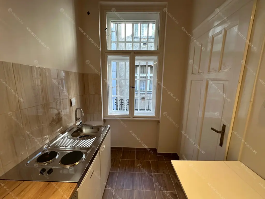 Kiadó albérlet 245000 Ft/hó áron: Budapest, V. kerület  Papnövelde utca. Mérete: 22 nm, 1 szobás | Alberlet.hu - 6640147