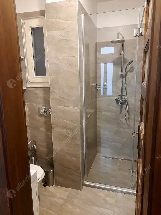 Kiadó albérlet 350000 Ft/hó áron: Budapest, V. kerület  Papnövelde utca. Mérete: 22 nm, 2 szobás | Alberlet.hu - 6558382