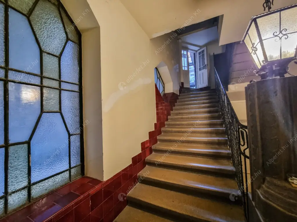 Kiadó albérlet 350000 Ft/hó áron: Budapest, V. kerület  Papnövelde utca. Mérete: 55 nm, 2 szobás | Alberlet.hu - 6556863