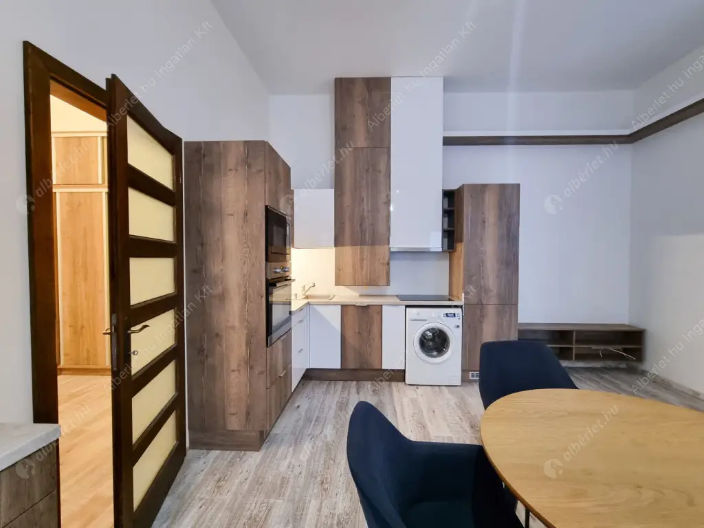 Kiadó albérlet 350000 Ft/hó áron: Budapest, V. kerület  Papnövelde utca. Mérete: 55 nm, 2 szobás | Alberlet.hu - 6588854