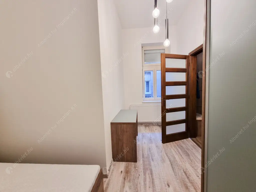 Kiadó albérlet 350000 Ft/hó áron: Budapest, V. kerület  Papnövelde utca. Mérete: 55 nm, 2 szobás | Alberlet.hu - 6588863