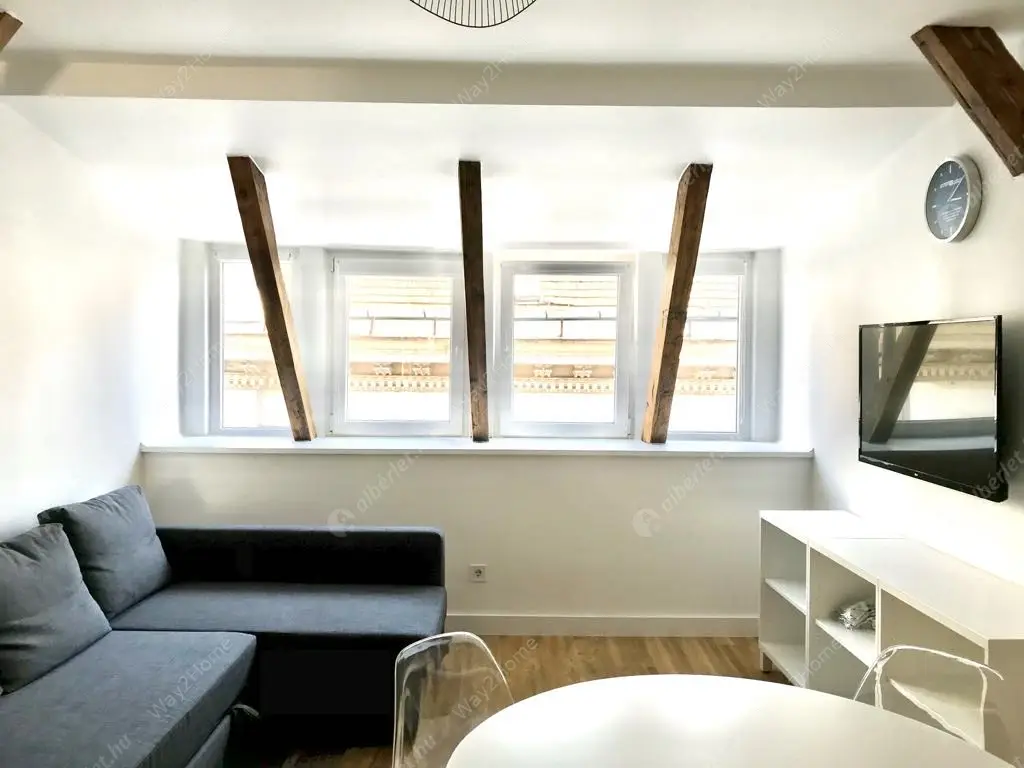 Kiadó albérlet 309000 Ft/hó áron: Budapest, V. kerület  Párizsi utca. Mérete: 43 nm, 1 szobás | Alberlet.hu - 6627726