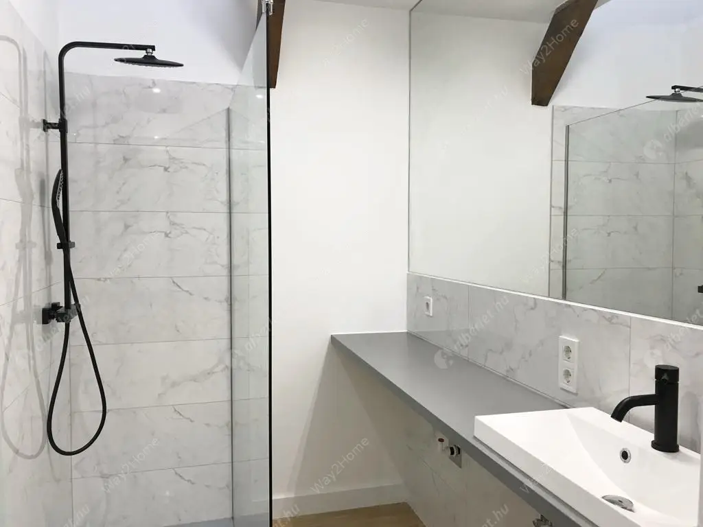 Kiadó albérlet 309000 Ft/hó áron: Budapest, V. kerület  Párizsi utca. Mérete: 43 nm, 1 szobás | Alberlet.hu - 6627728