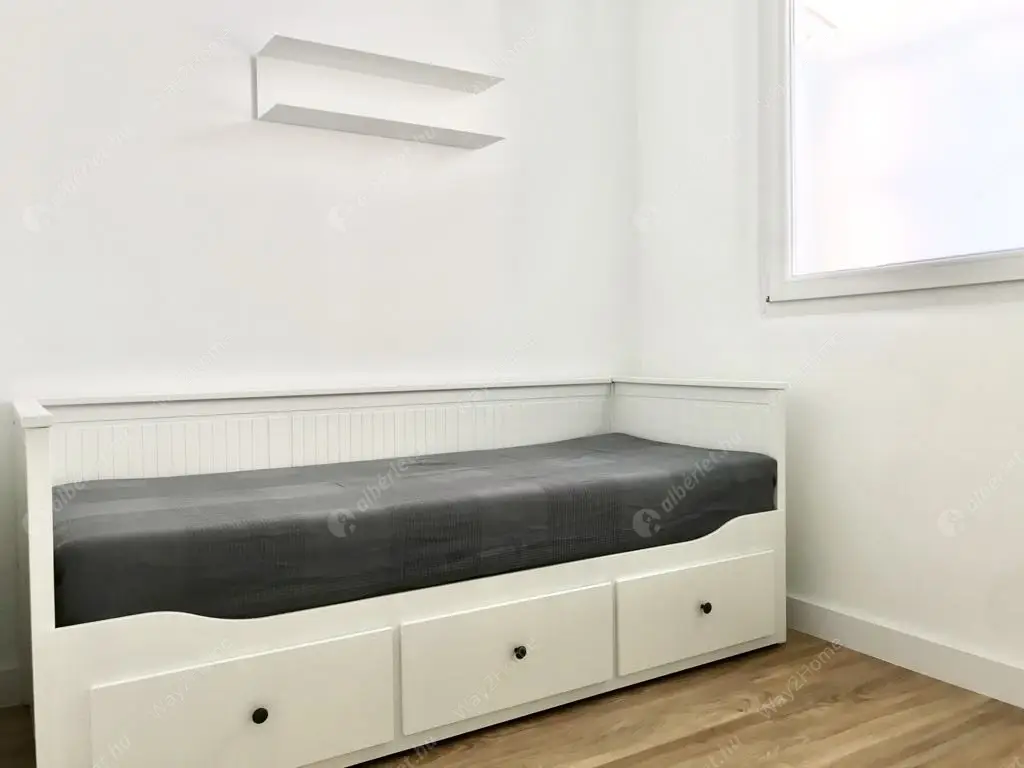 Kiadó albérlet 309000 Ft/hó áron: Budapest, V. kerület  Párizsi utca. Mérete: 43 nm, 1 szobás | Alberlet.hu - 6627732