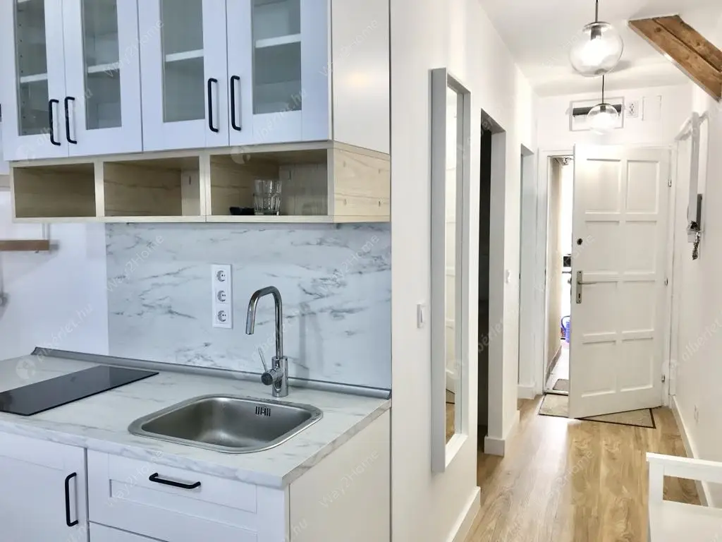 Kiadó albérlet 309000 Ft/hó áron: Budapest, V. kerület  Párizsi utca. Mérete: 43 nm, 1 szobás | Alberlet.hu - 6627736