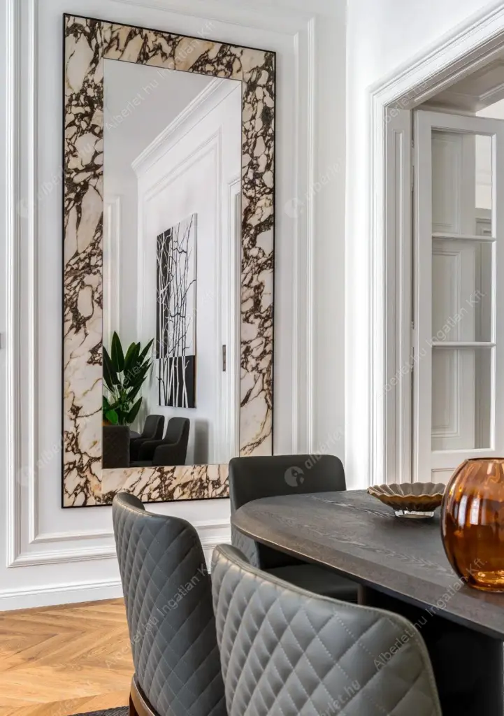 Kiadó albérlet 1000000 Ft/hó áron: Budapest, V. kerület  Párizsi utca. Mérete: 81 nm, 3 szobás | Alberlet.hu - 6633949