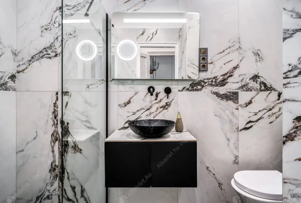 Kiadó albérlet 1000000 Ft/hó áron: Budapest, V. kerület  Párizsi utca. Mérete: 81 nm, 3 szobás | Alberlet.hu - 6633954