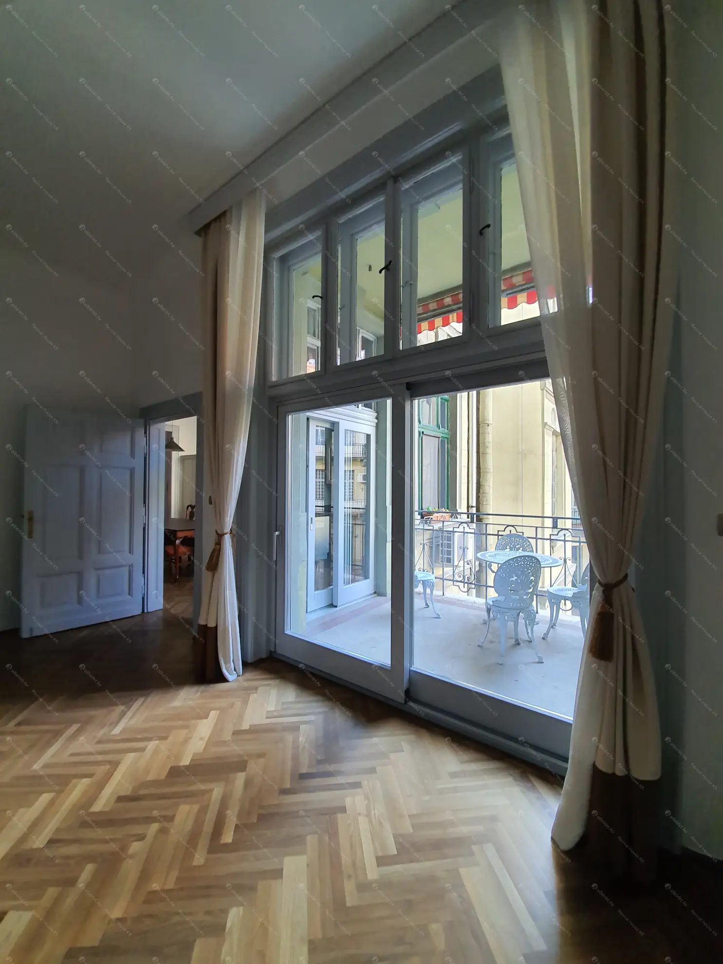 Kiadó albérlet 1544000 Ft/hó áron: Budapest, V. kerület  Perczel Mór utca. Mérete: 202 nm, 6 szobás | Alberlet.hu - 6626154