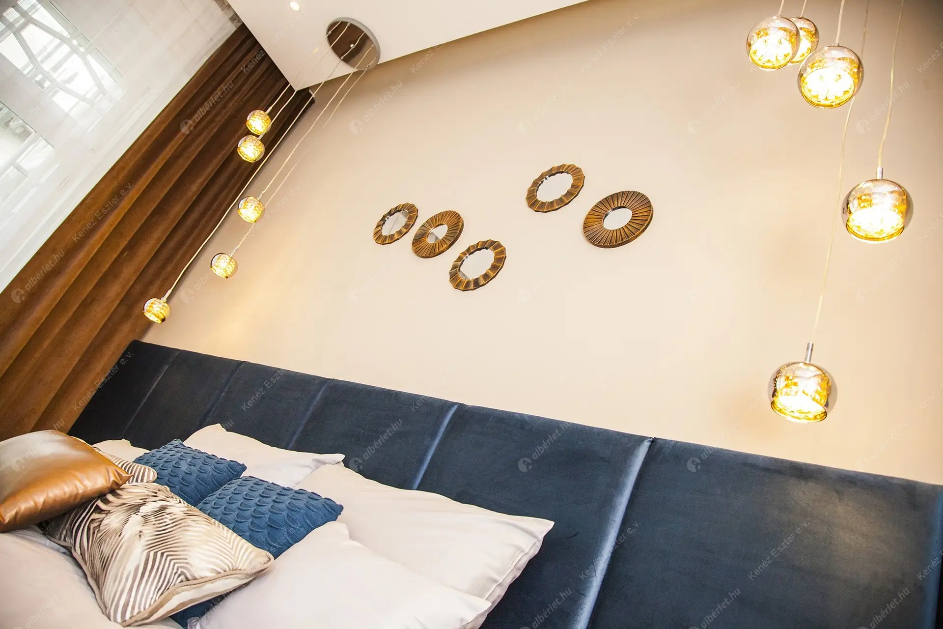 Kiadó albérlet 990000 Ft/hó áron: Budapest, V. kerület  Petőfi Sándor utca. Mérete: 127 nm, 3 szobás | Alberlet.hu - 6374947