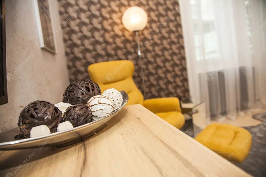 Kiadó albérlet 950000 Ft/hó áron: Budapest, V. kerület  Petőfi Sándor utca. Mérete: 127 nm, 3 szobás | Alberlet.hu - 6617642