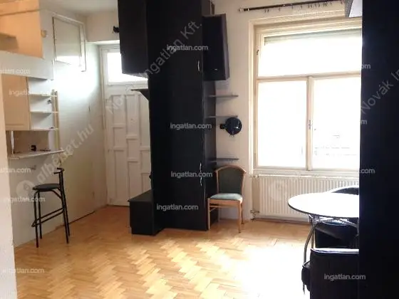 Kiadó albérlet 210000 Ft/hó áron: Budapest, V. kerület  Petőfi Sándor utca. Mérete: 32 nm, 1 szobás | Alberlet.hu - 6575438