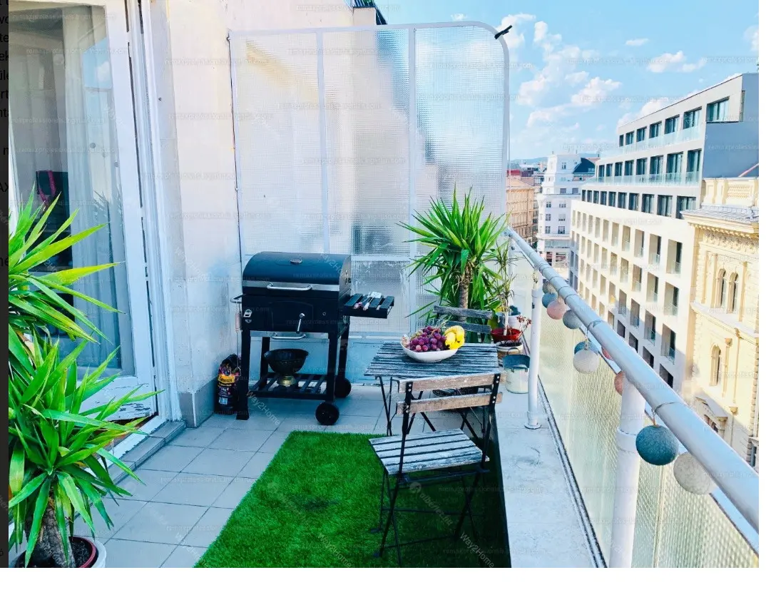 Kiadó albérlet 295000 Ft/hó áron: Budapest, V. kerület  Petőfi Sándor utca. Mérete: 32 nm, 1 szobás | Alberlet.hu - 6667541