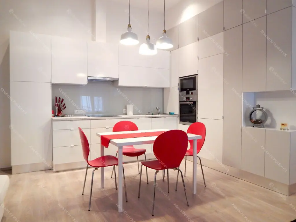 Kiadó albérlet 338000 Ft/hó áron: Budapest, V. kerület  Petőfi Sándor utca. Mérete: 45 nm, 2 szobás | Alberlet.hu - 6682615