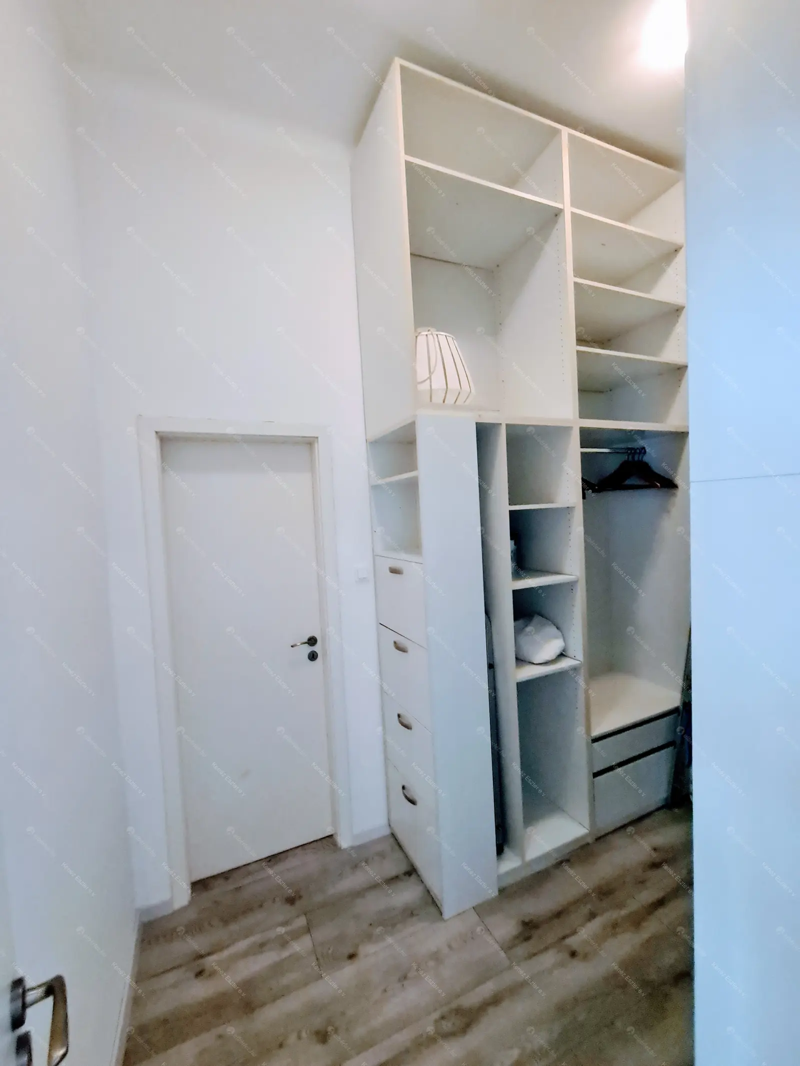 Kiadó albérlet 320000 Ft/hó áron: Budapest, V. kerület  Petőfi Sándor utca. Mérete: 60 nm, 2 szobás | Alberlet.hu - 6707318